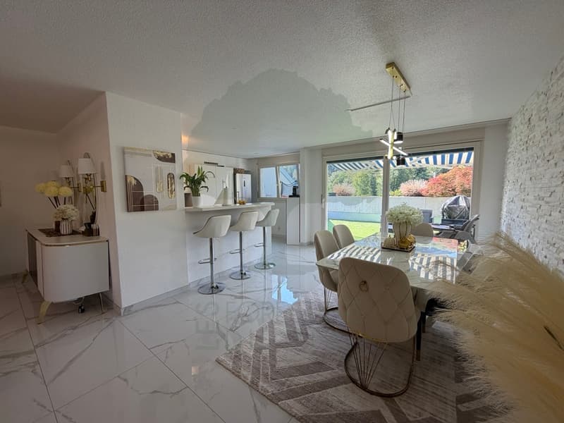 Magnifique appartement rénové de 5,5 pièces avec terrasse et vue (13)