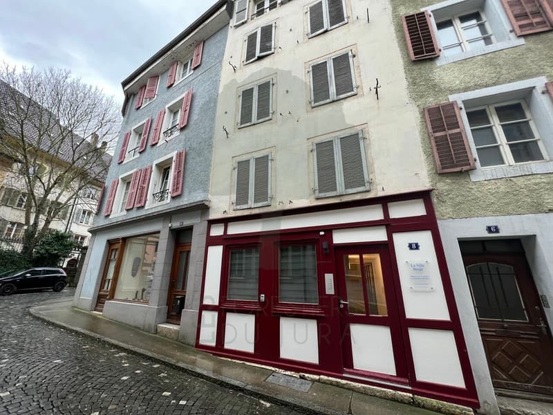 Charmant appartement avec mezzanine en vieille ville de Porrentruy (10)