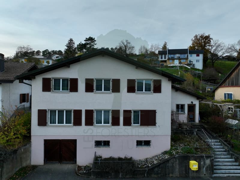 Charmante maison avec beau potentiel à Courtedoux (1)