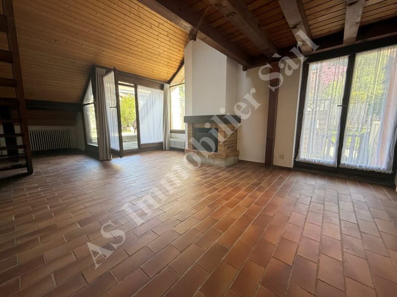 Exceptional situation close to all amenities (6)