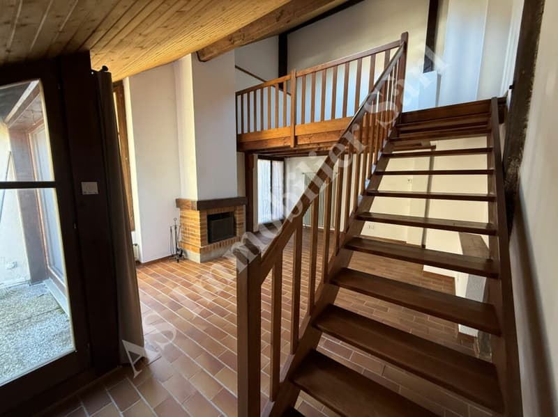 Exceptional situation close to all amenities (7)
