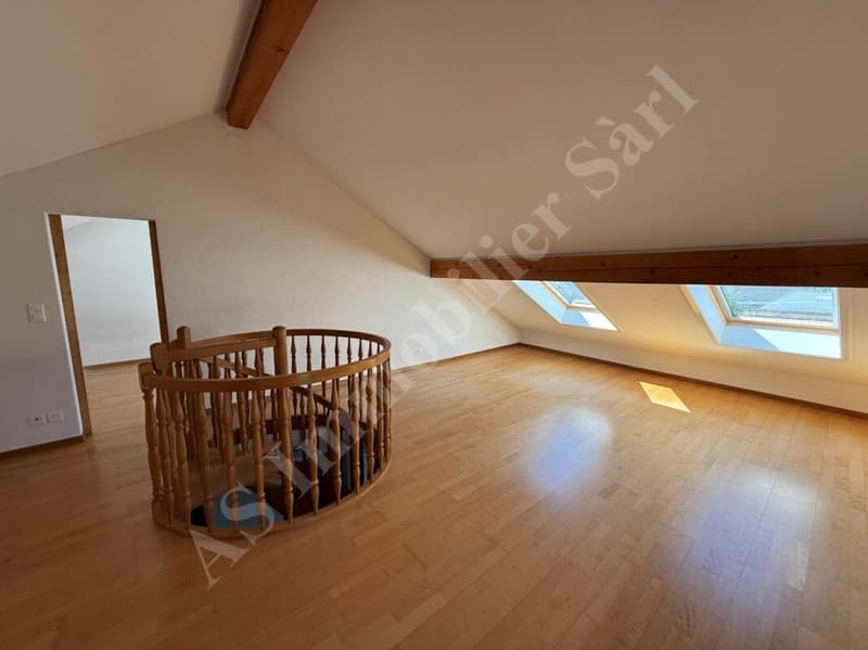 Spacieux appartement de 3,5 pièces avec terrasse et galetas (10)
