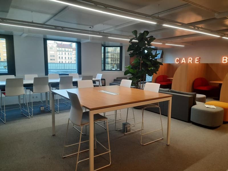 A fully equipped coworking office for you and your team at Spaces Main Station (6)