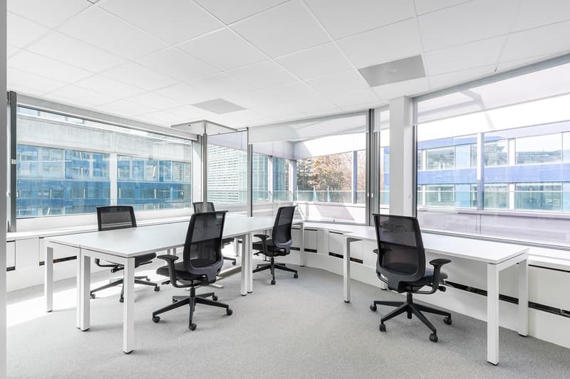 Trova un ufficio a Spaces Nations per 4 persone con assistenza completa (2)
