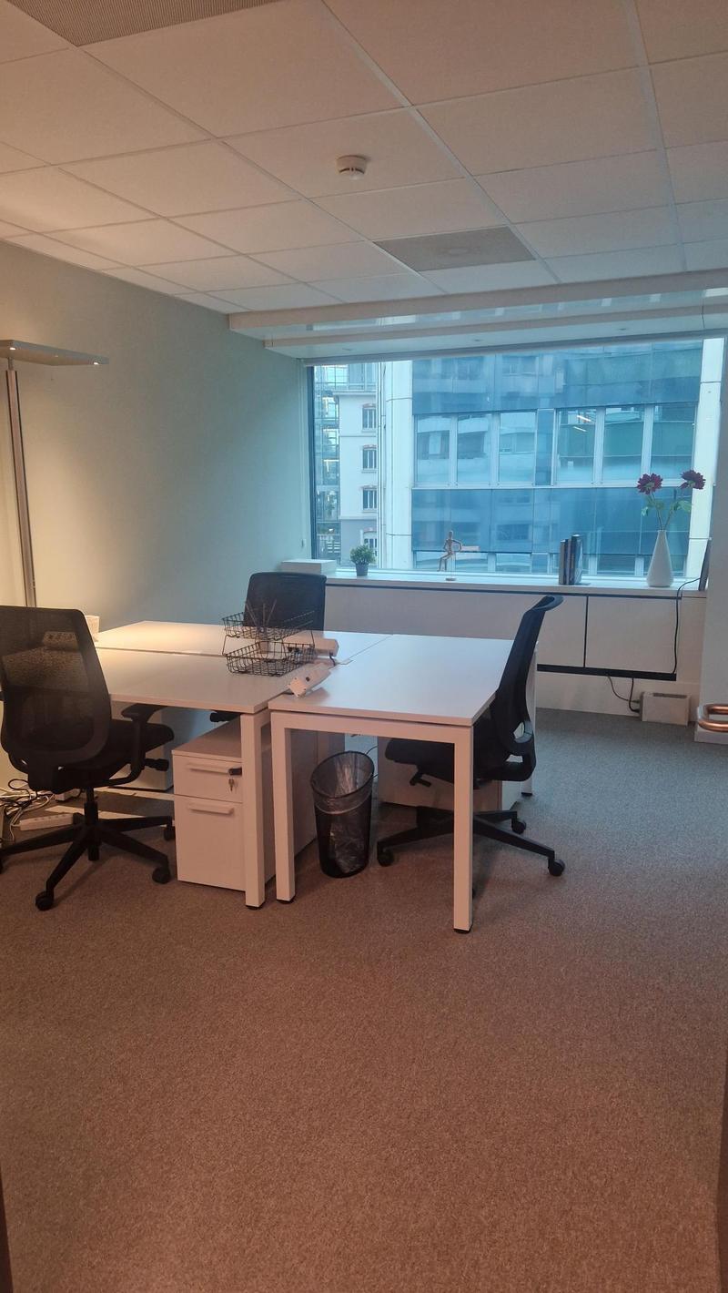 Trova un ufficio a Spaces Nations per 4 persone con assistenza completa (14)