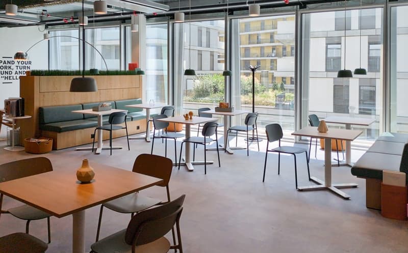 De magnifiques bureaux sur mesure pour 3 personnes à Spaces Quartier de l'Étang (7)