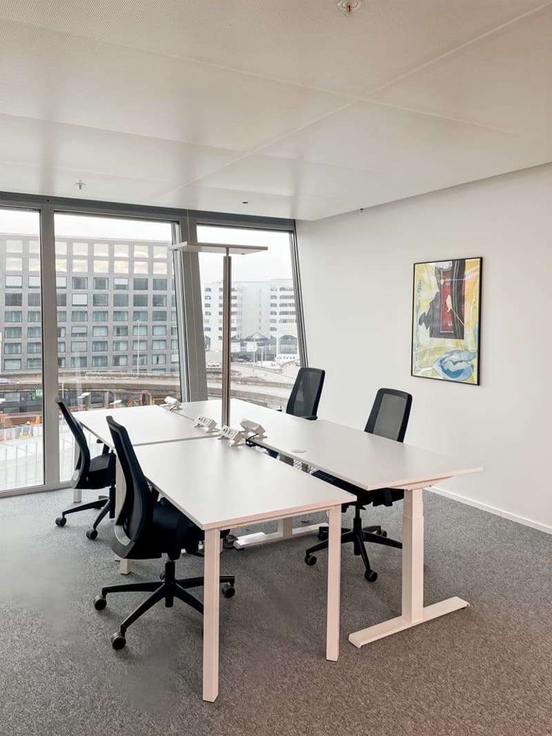 Bureaux privés entièrement équipés pour vous et votre équipe dans Spaces Ambassador House (2)