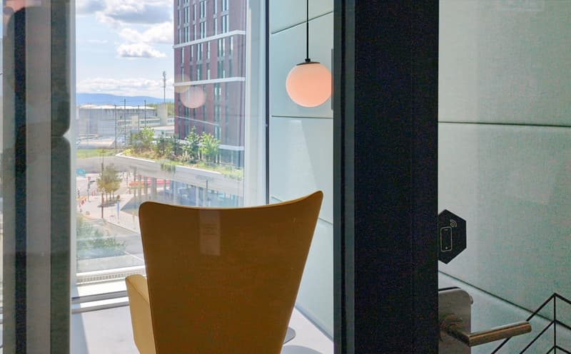 Un bureau de coworking ouvert entièrement équipé pour vous et votre équipe à Quartier de l'Étang (10)
