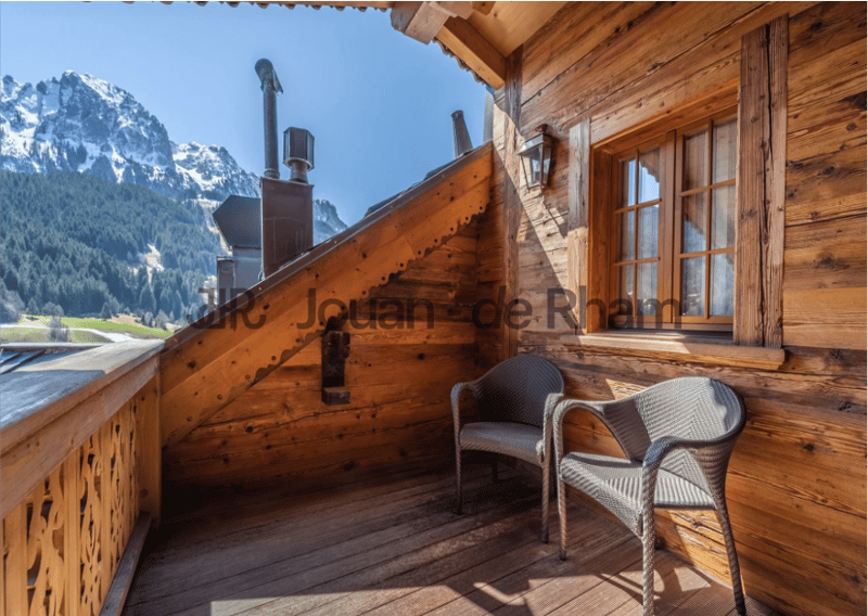 Chalet historique au coeur du village (2)