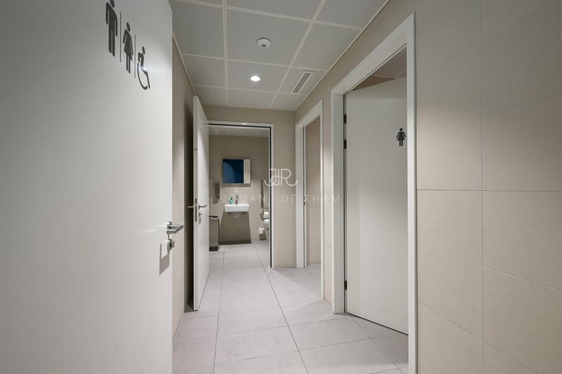700 m2 di uffici in affitto in un edificio moderno (9)