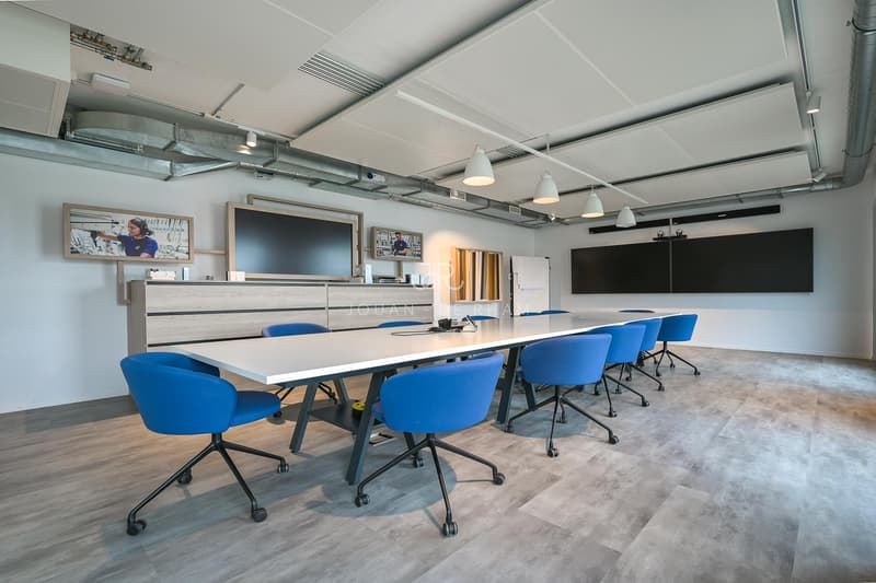 700 m2 di uffici in affitto in un edificio moderno (6)