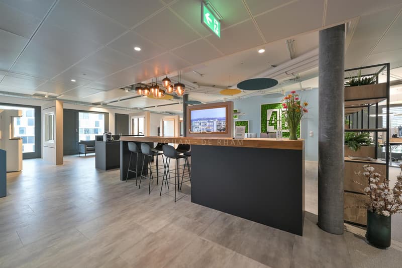 700 m2 di uffici in affitto in un edificio moderno (8)
