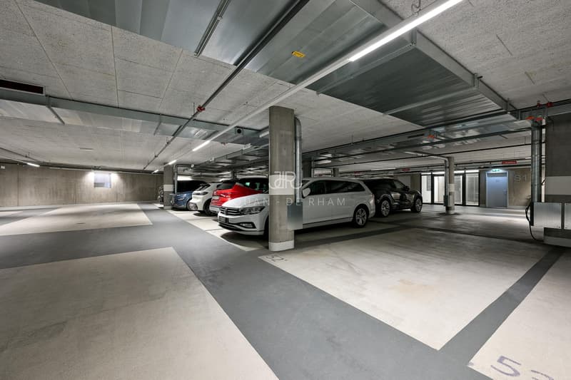 700 m2 di uffici in affitto in un edificio moderno (12)