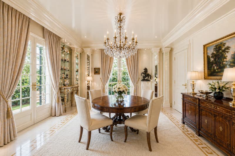 CHENE-BOUGERIES: Superb property in the heart of Conches (4)