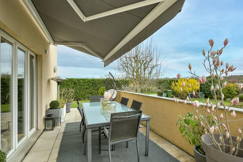 Semi-detached villa in a quiet area in Terre Sainte (5)