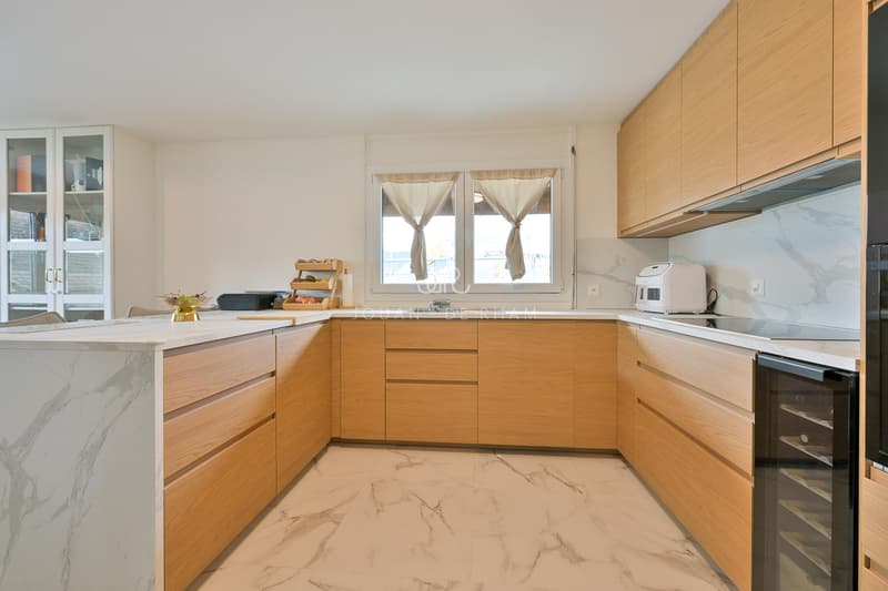 Charming bright duplex (5)