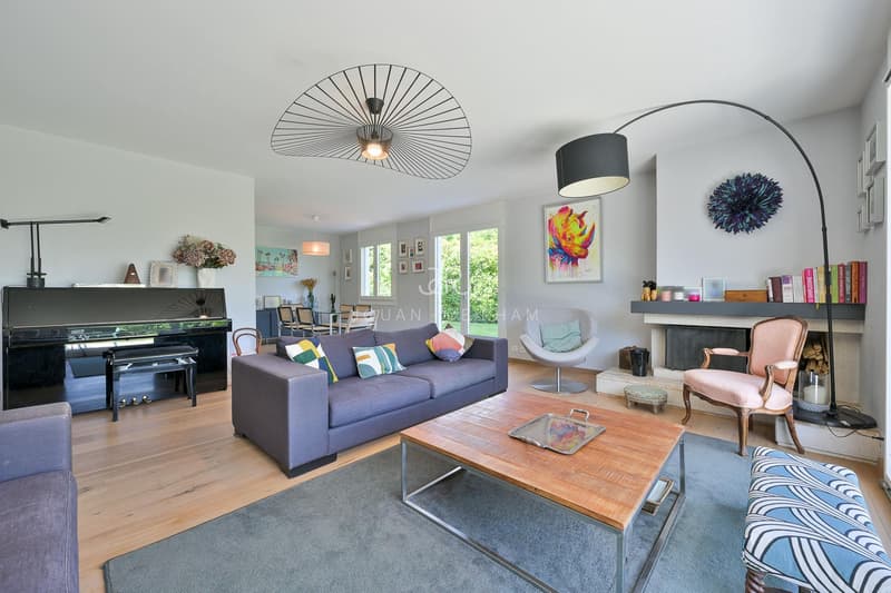 Beautiful semi-detached villa with pool in strategic location - Mies (4)