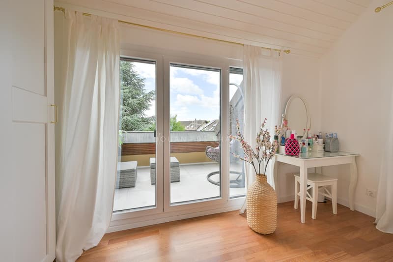Charming bright duplex (7)