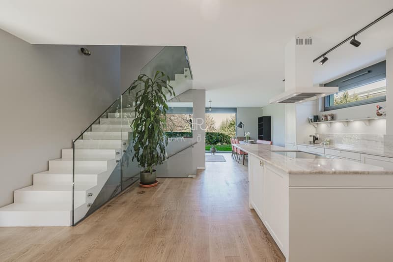Anières | Superbe villa familiale contemporaine diventa "Anières | Bella villa familiare contemporanea" (6)
