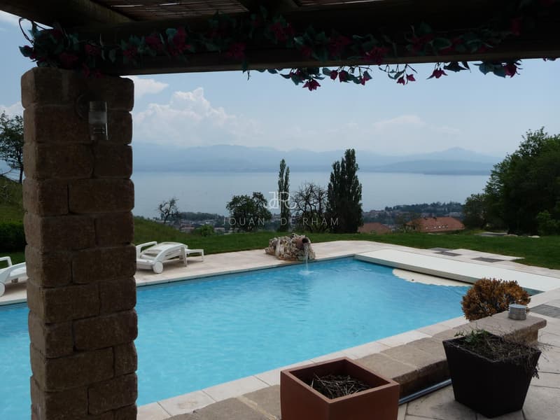 Mont-sur-Rolle | Villa con piscina e vista impareggiabile (5)