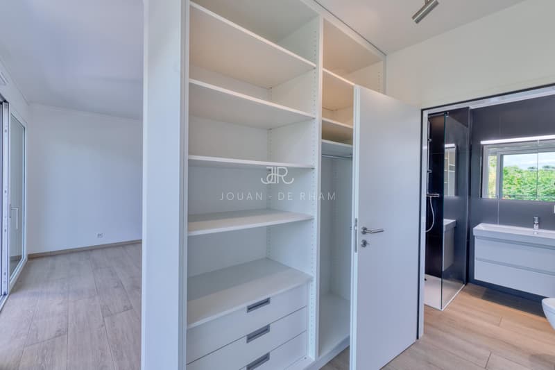 Magnifique villa moderne proche du lac (4)