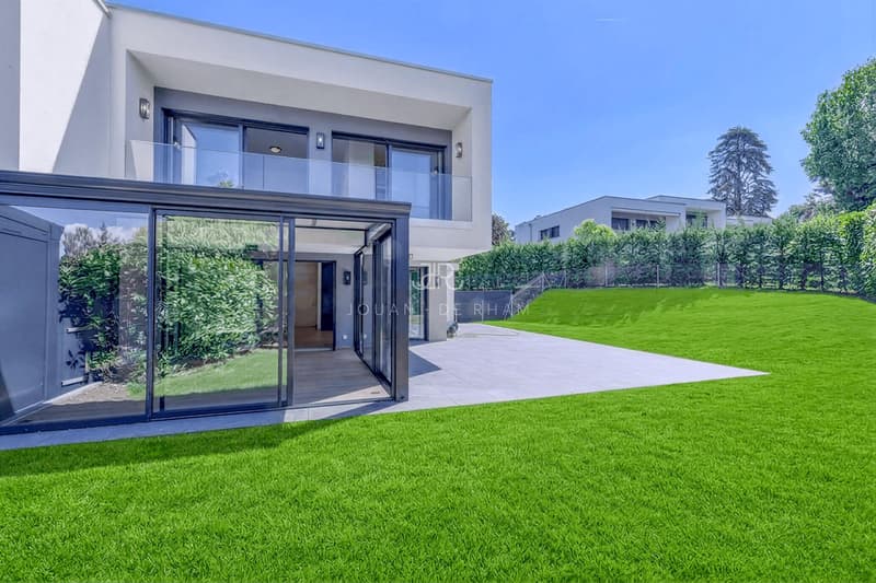 Magnifique villa moderne proche du lac (1)
