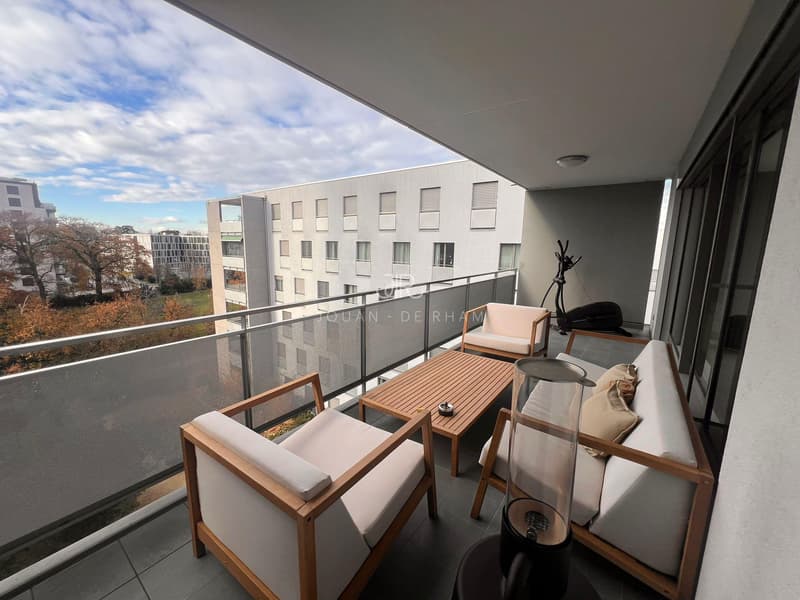 Cologny : magnifique appartement de 4 pièces en attique dans un parc de 3 hectares (2)