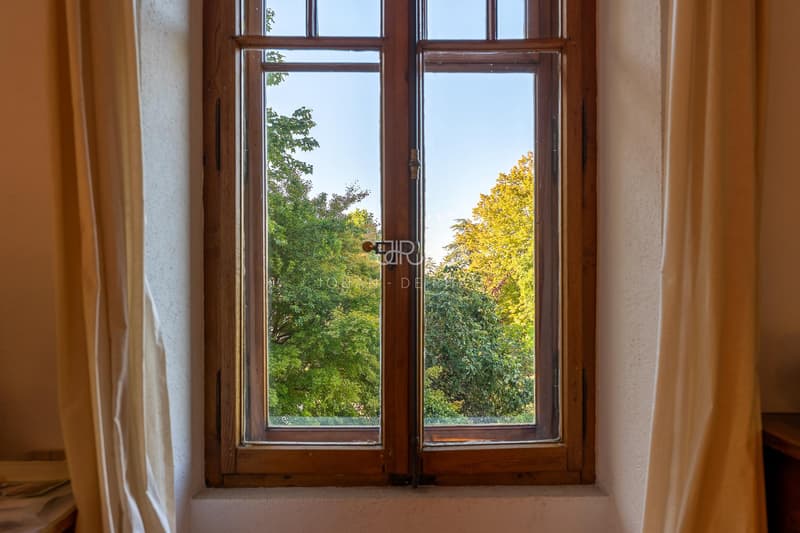 Essertines-sur-Rolle | Maison de charme et son annexe en zone village (13)