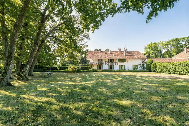Élégante maison de caractère au coeur de la campagne genevoise (12)