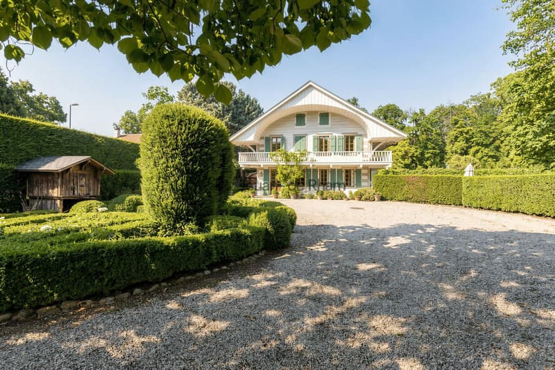 Élégante maison de caractère au coeur de la campagne genevoise (1)