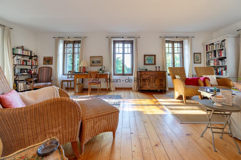 Essertines-sur-Rolle | Maison de charme et son annexe en zone village (7)