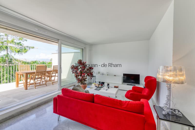 Cologny | Appartement de 4 pièces en attique avec vue imprenable (3)