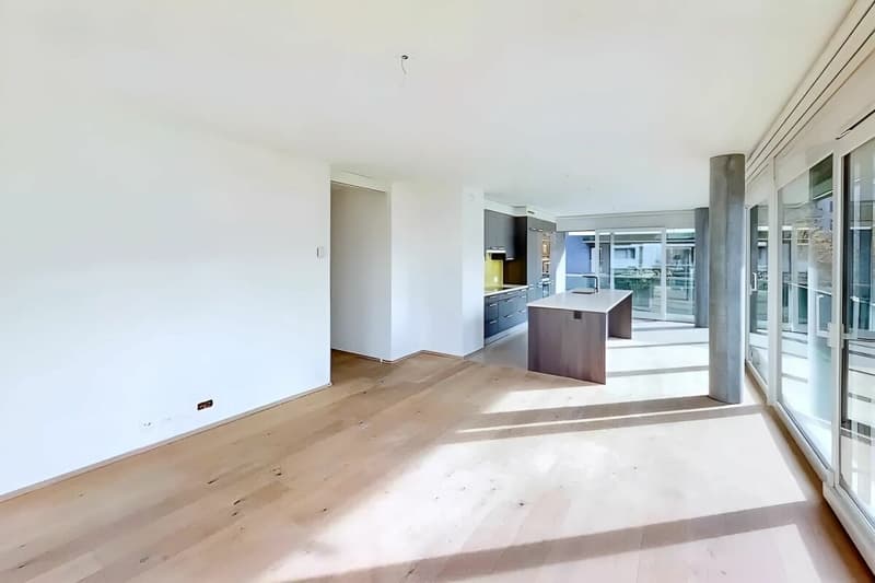 Beautiful 5-room apartment with large 40m2 balcony (2)