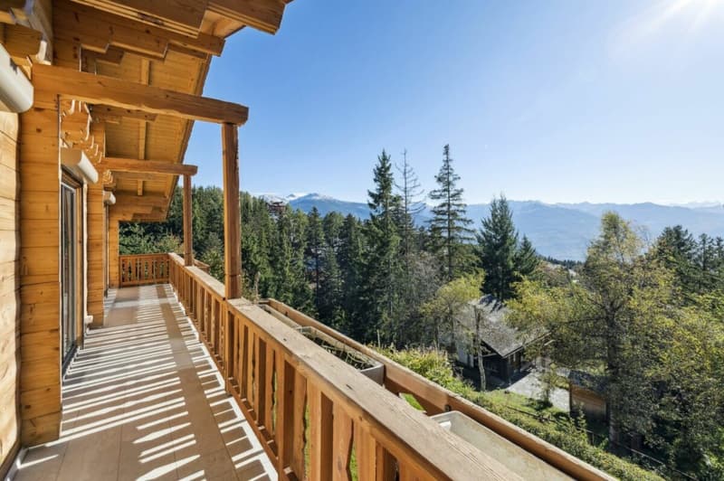 Chalet avec piscine intérieur à Crans-Montana (1)