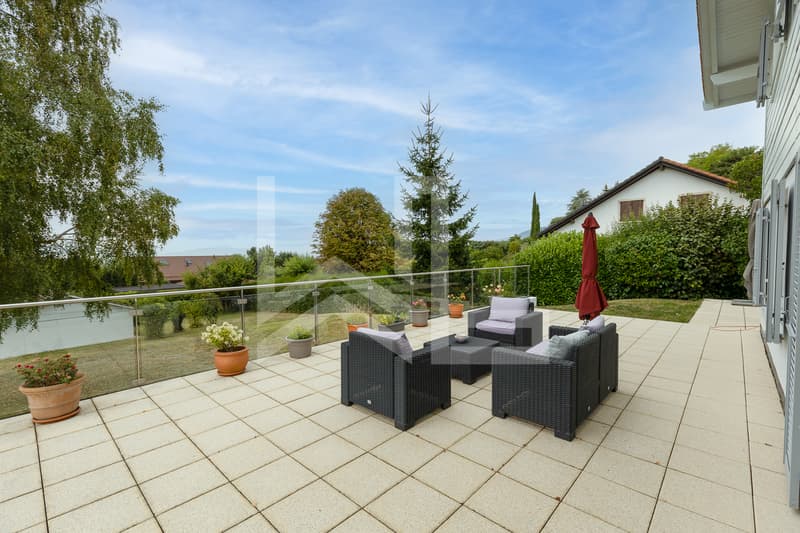 Charming villa with a calm view (12)