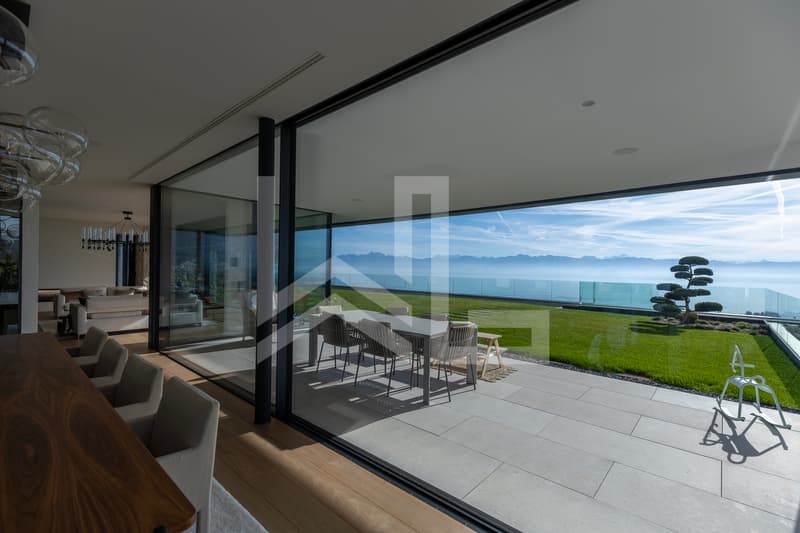Luxury contemporary architect's villa with panoramic view (6)