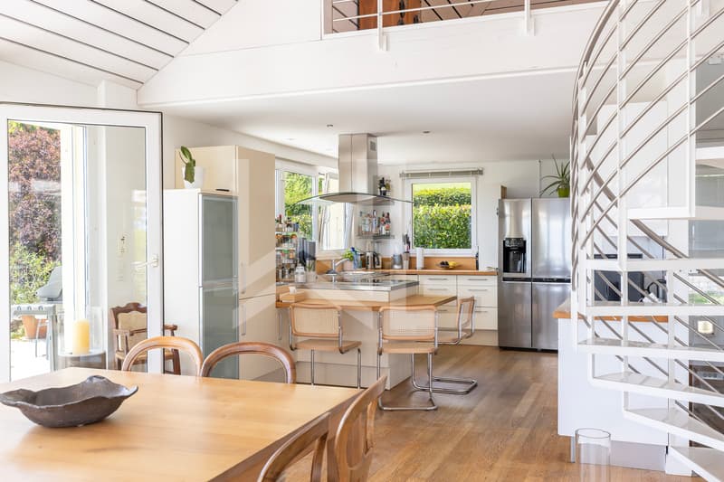 Superbe propriété contemporaine avec vue panoramique (7)
