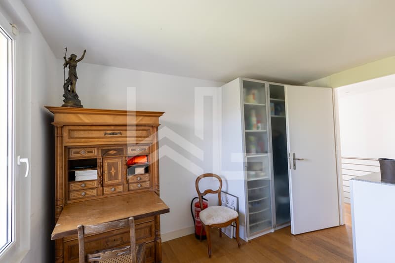 Superbe propriété contemporaine avec vue panoramique (12)
