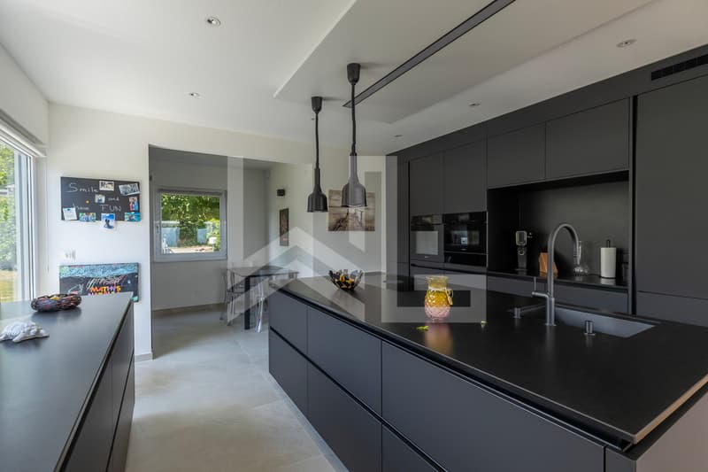 Propriété contemporaine avec vue (8)
