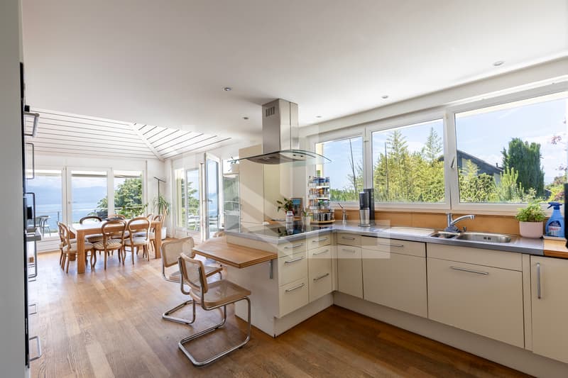 Superbe propriété contemporaine avec vue panoramique (5)