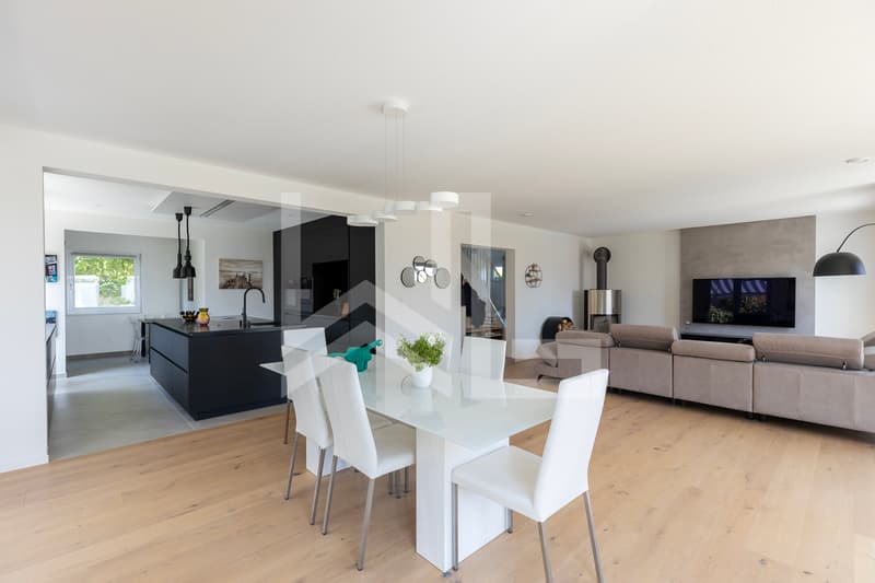 Propriété contemporaine avec vue (3)