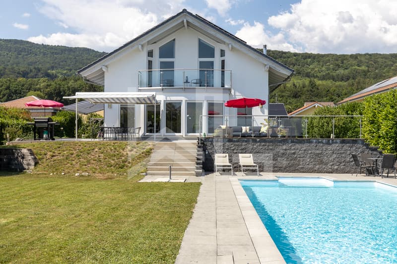 Propriété contemporaine avec vue (2)