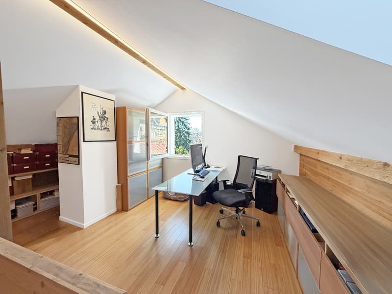Espace polyvalent/bureau à l'étage
