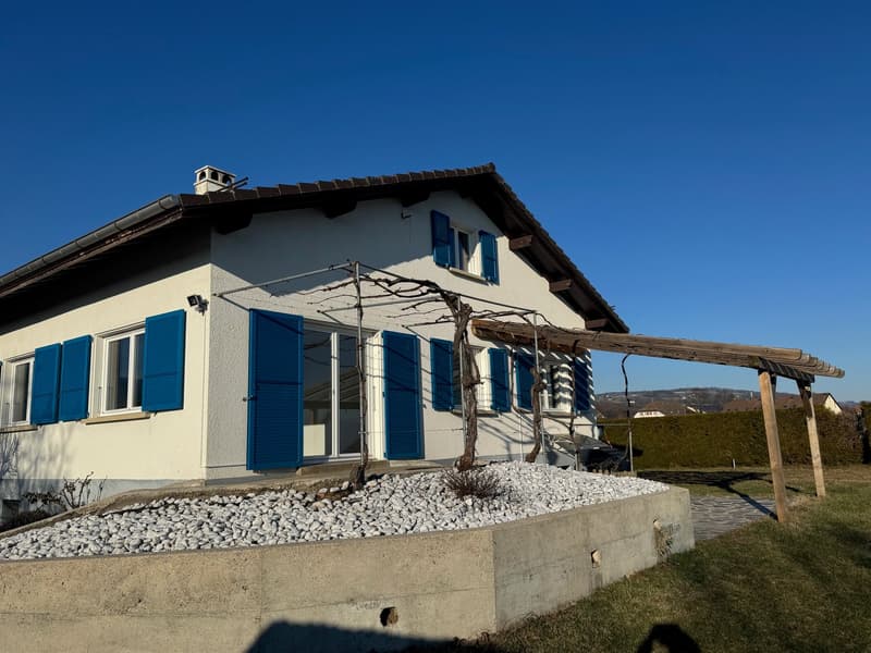 Charmante maison individuelle de 5 pièces à Coinsins avec grand jardin privatif (3)