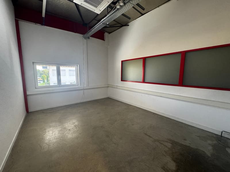 Spacieux bureaux de 194m2 au chemin du Bief à Lonay (9)