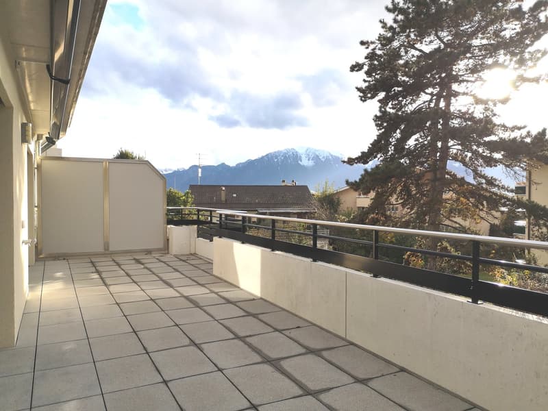 Ampio appartamento duplex di 5.5 locali con vista panoramica a Blonay (14)