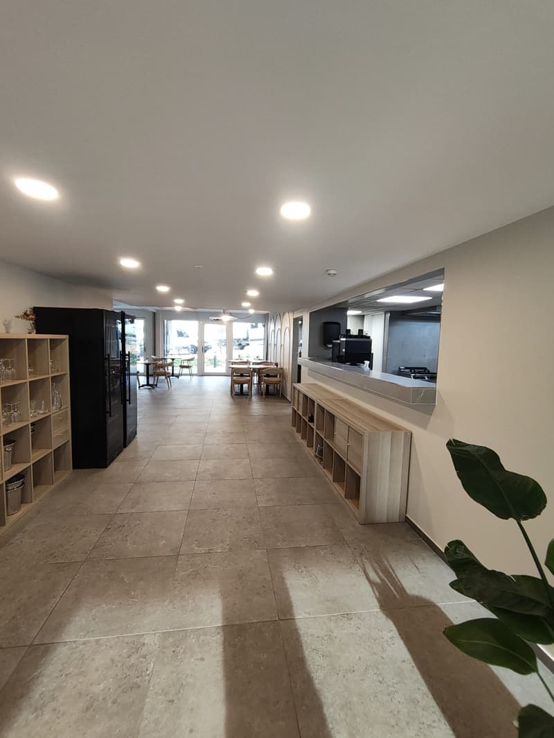 Restaurant clé en main à louer dans une résidence neuve à deux pas de la Gare (5)
