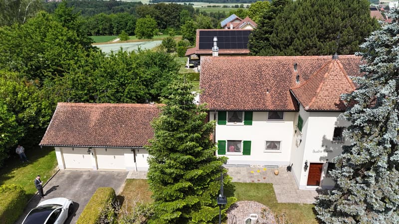 Beautiful single-family house in viager occupied without rent with a view of the Jura (8)