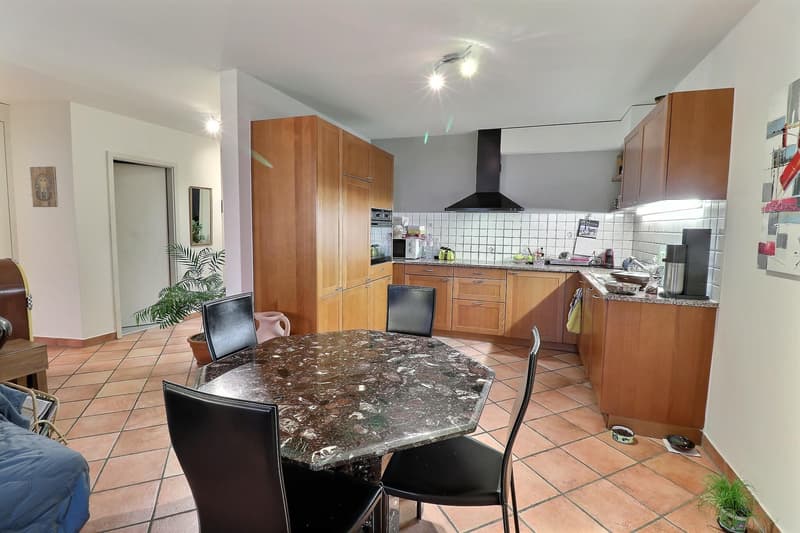 Schönes Apartment mit Pool und Seeblick (8)