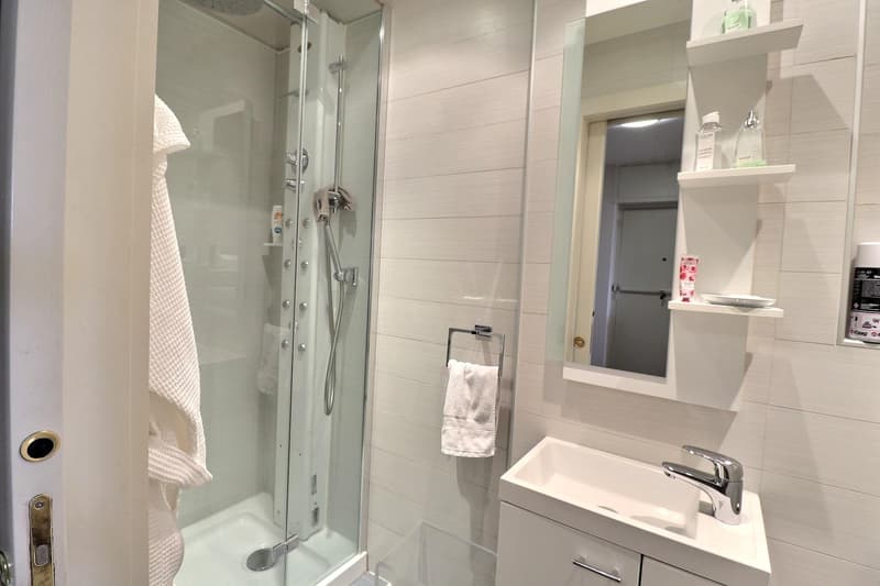 Schönes Apartment in höherem Stockwerk mit Pool in Viager besetzt ohne Rente (11)